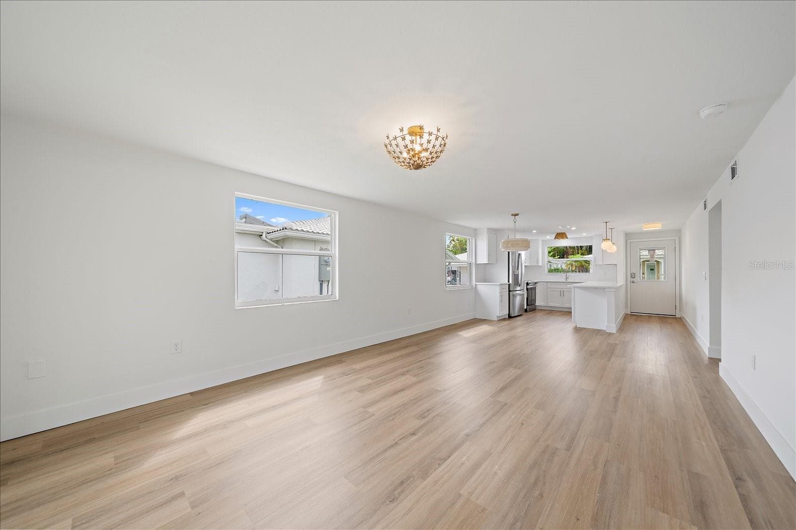 Living Area - 683 SPANISH DR S #214, LONGBOAT KEY