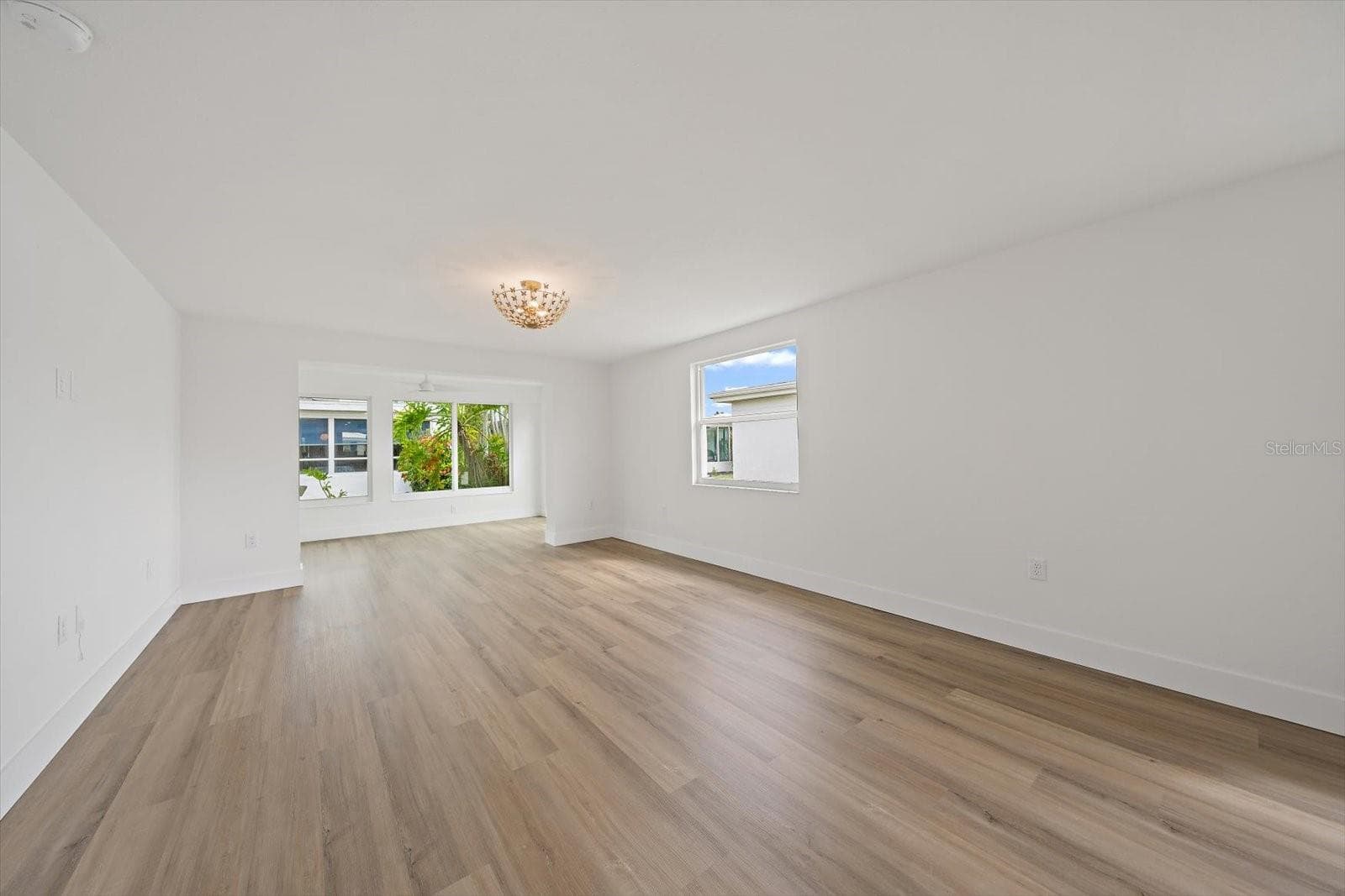 Living Area - 683 SPANISH DR S #214, LONGBOAT KEY