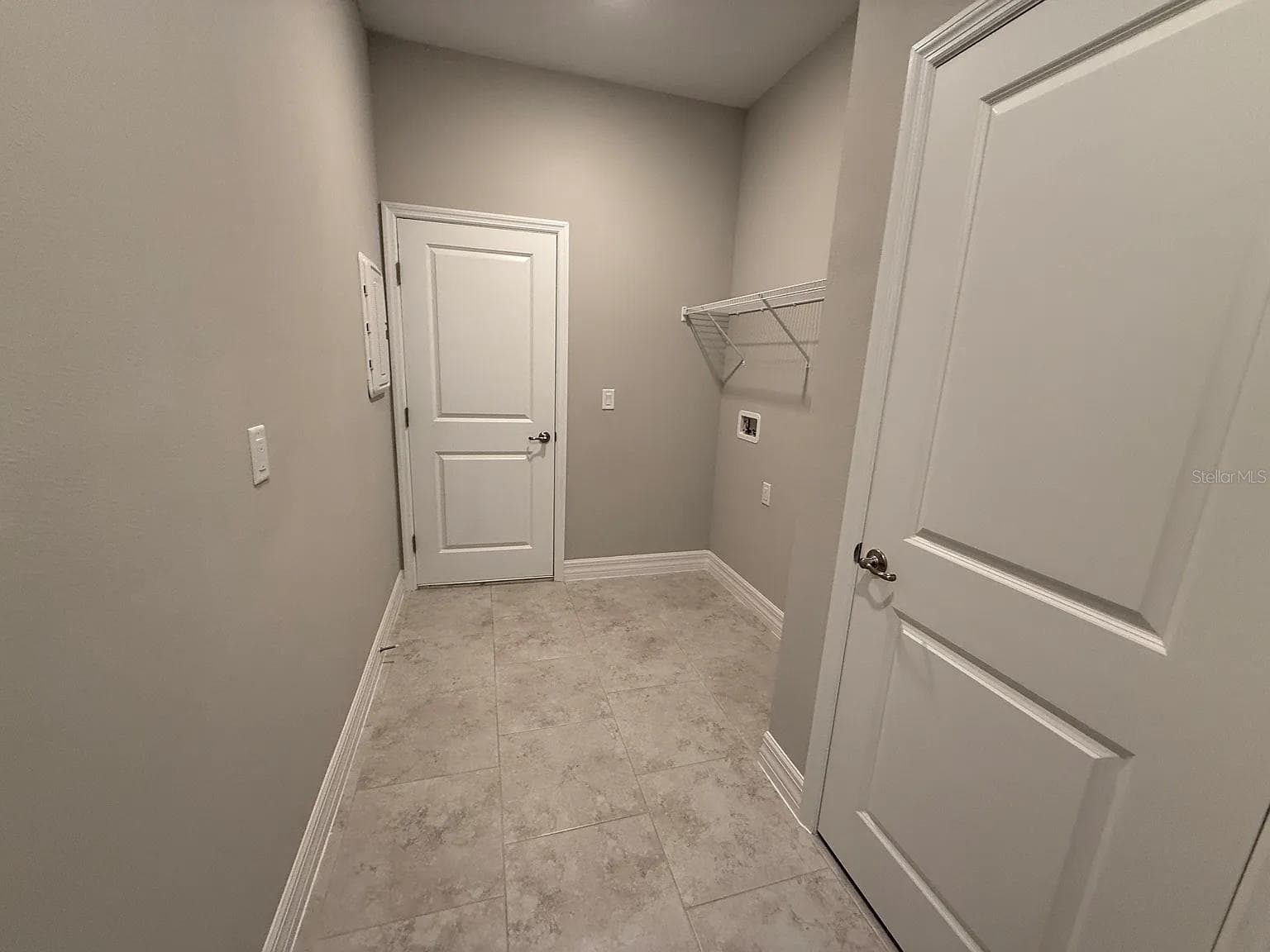 Single Family Residence at 2039 E NEWHAVEN ST, INVERNESS, photo 7 of 12