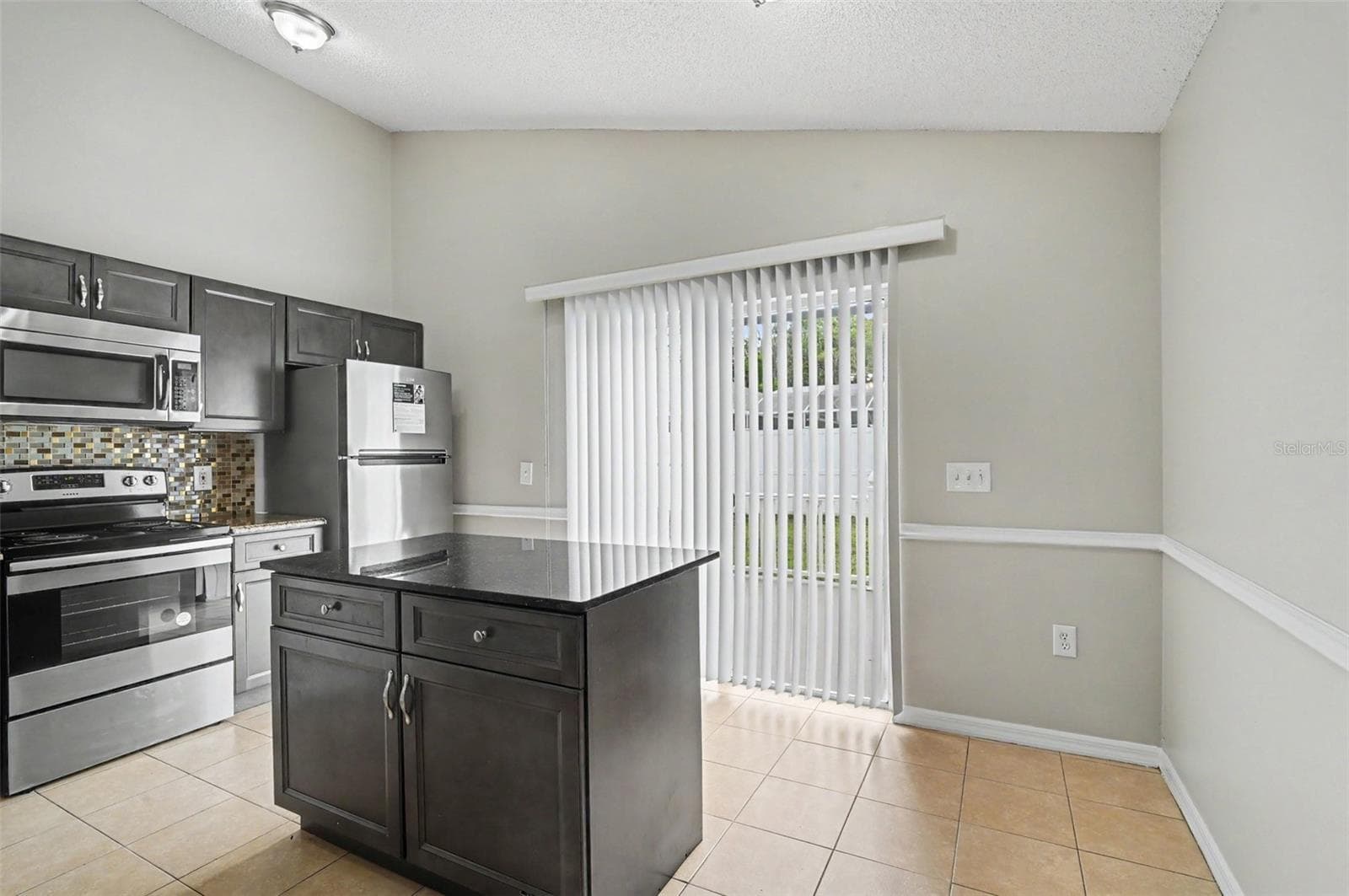 Single Family Residence at 5655 NEW CAMBRIDGE RD, ORLANDO, photo 2 of 19