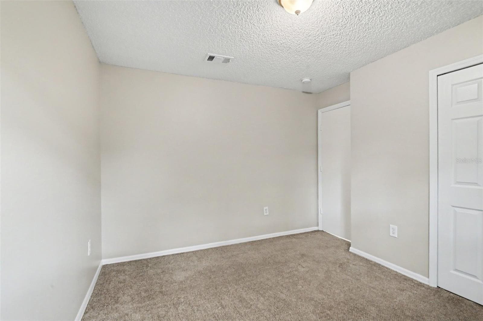 Single Family Residence at 5655 NEW CAMBRIDGE RD, ORLANDO, photo 10 of 19