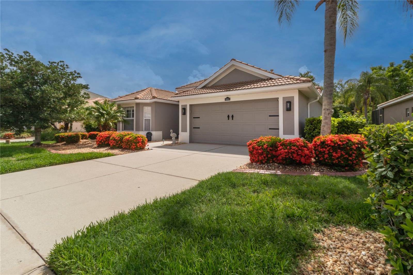 Single Family Residence at 8964 STONE HARBOUR LOOP, BRADENTON, photo 2 of 70