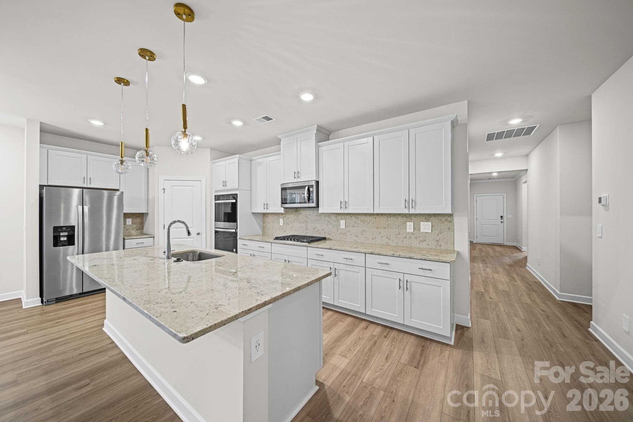 Single Family Residence at 6220 Barcelona Way, Charlotte, photo 3 of 31