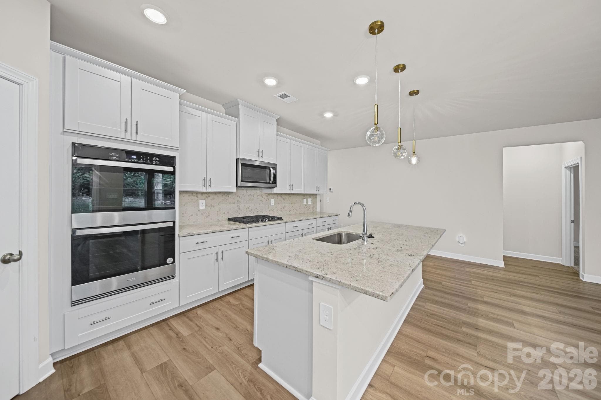 Single Family Residence at 6220 Barcelona Way, Charlotte, photo 4 of 31