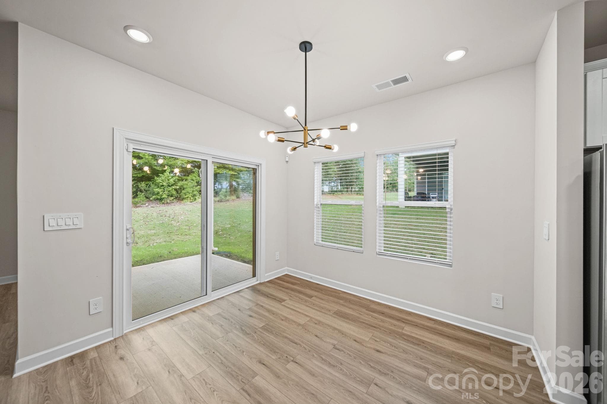 Single Family Residence at 6220 Barcelona Way, Charlotte, photo 7 of 31