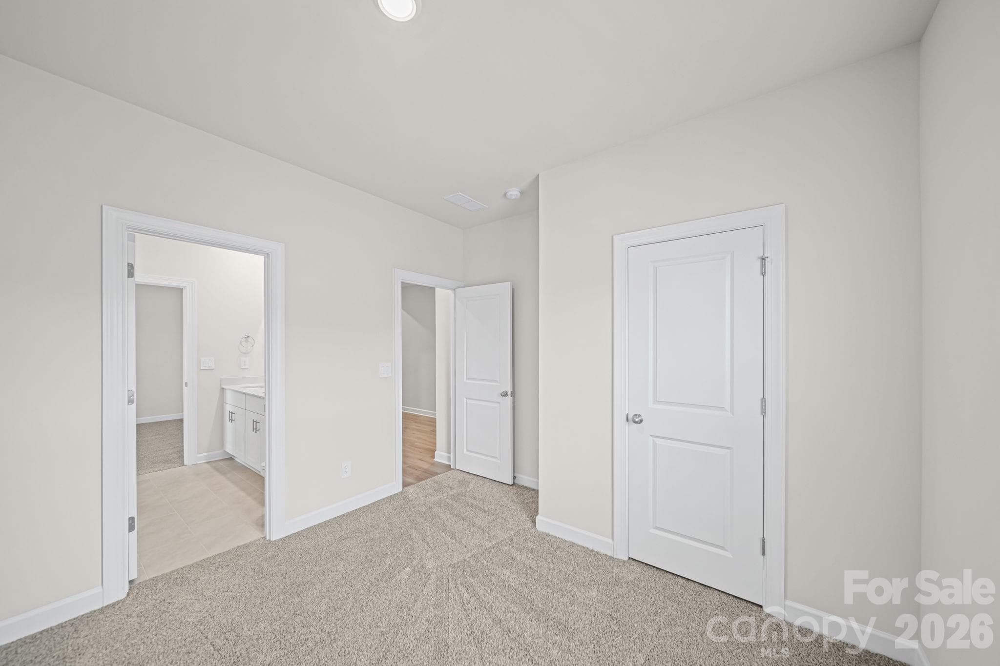 Single Family Residence at 6220 Barcelona Way, Charlotte, photo 18 of 31