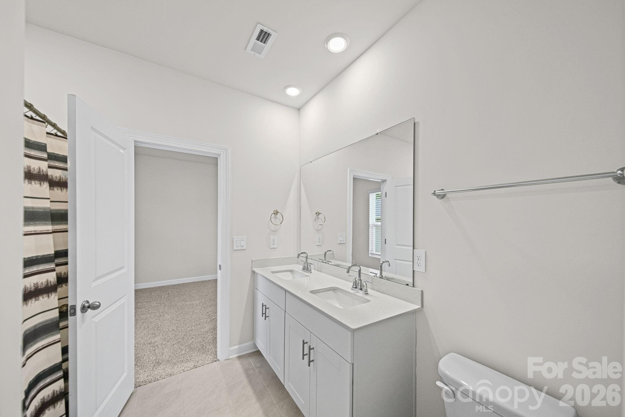 Jack and Jill bathroom - 6220 Barcelona Way, Charlotte