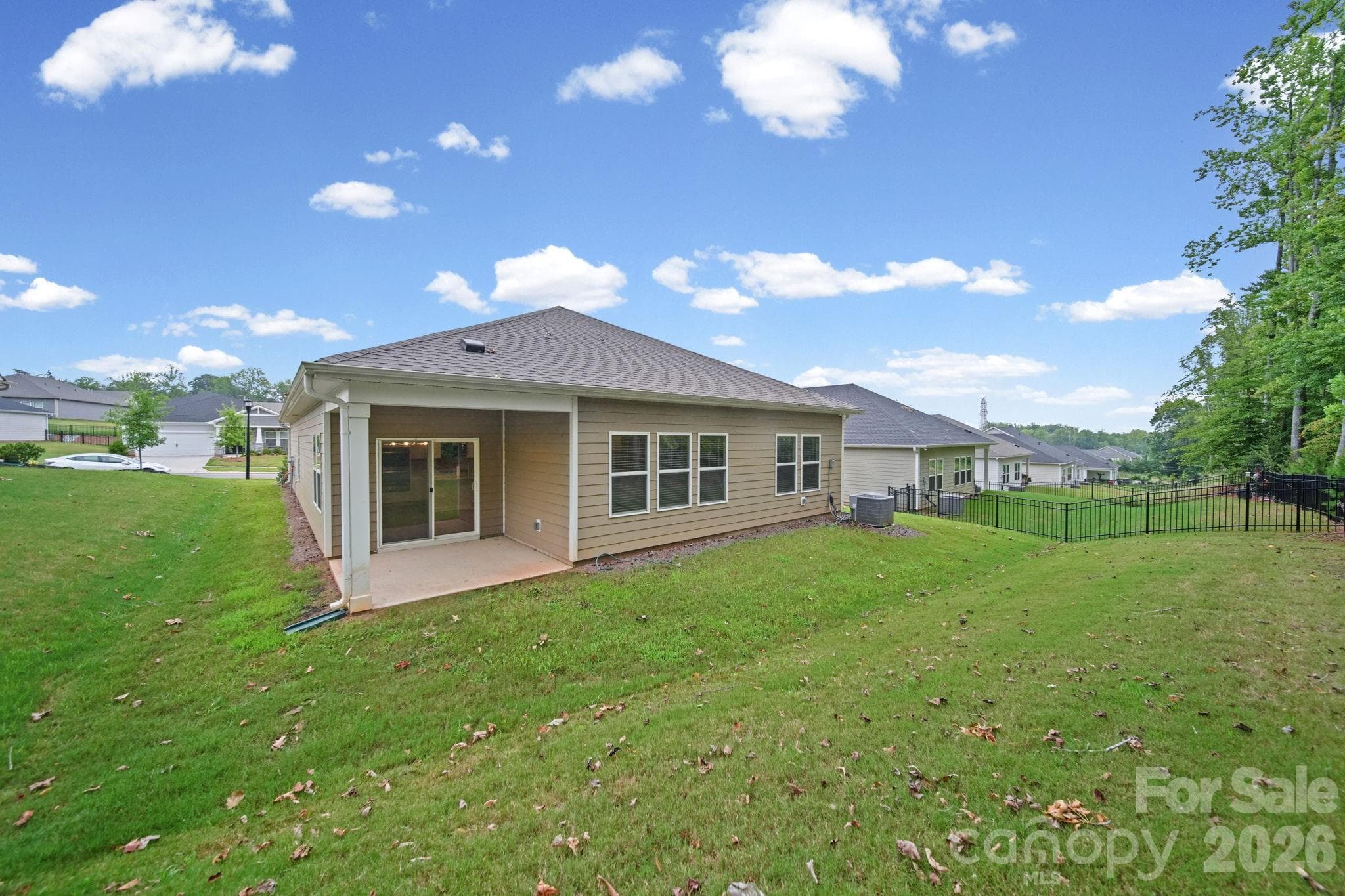Single Family Residence at 6220 Barcelona Way, Charlotte, photo 25 of 31
