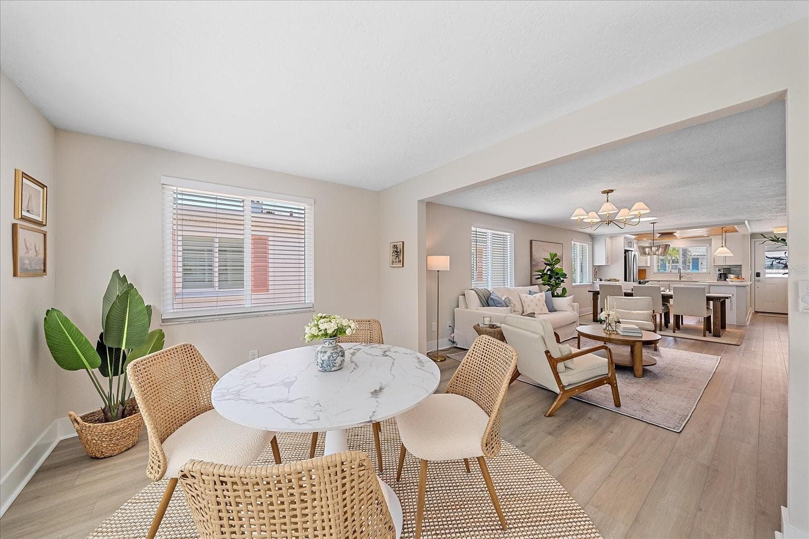 Florida Room - 914 SPANISH DR S #76, LONGBOAT KEY