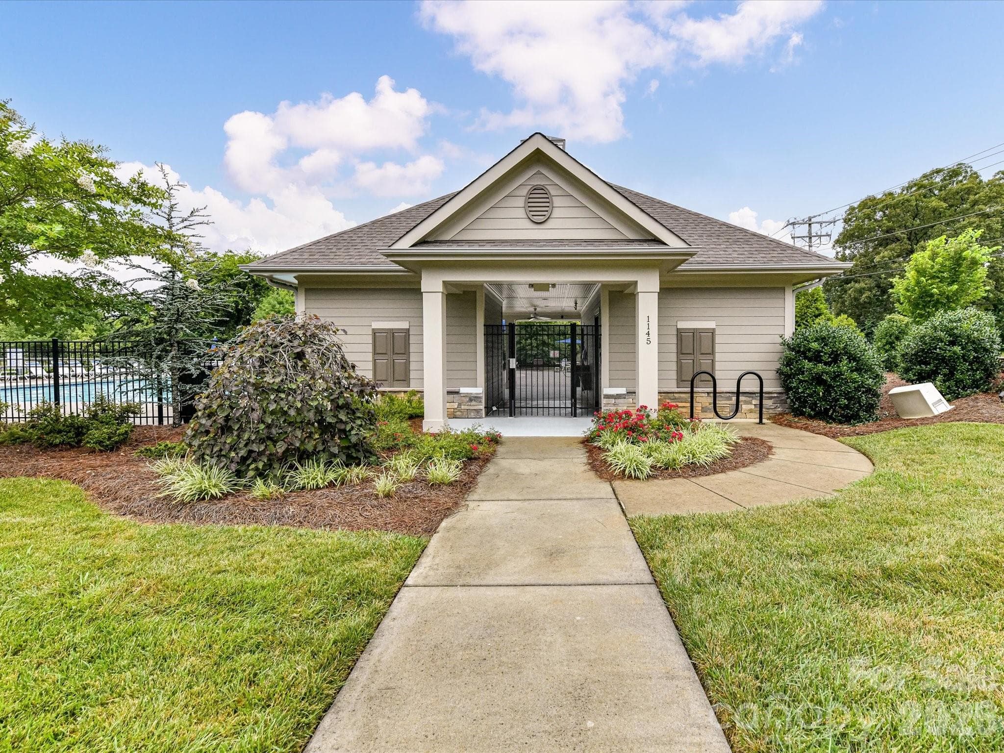 Single Family Residence at 724 Larmore Avenue, Charlotte, photo 46 of 47