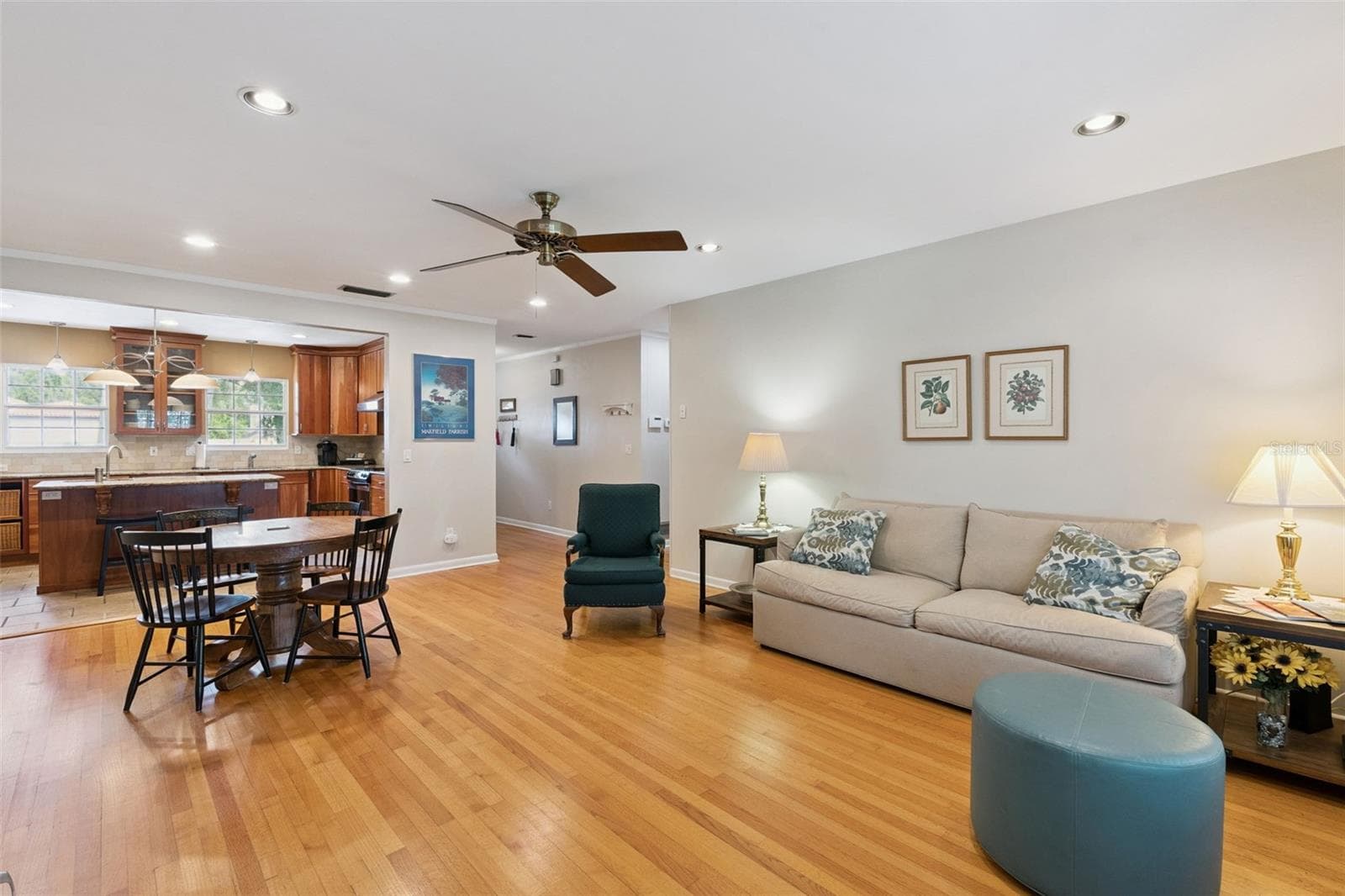 Single Family Residence at 1008 E RIDGEWOOD ST, ORLANDO, photo 18 of 63