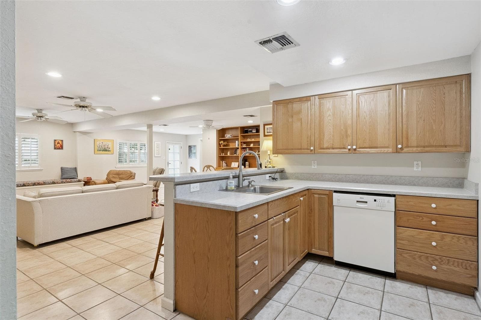 Single Family Residence at 1008 E RIDGEWOOD ST, ORLANDO, photo 29 of 63