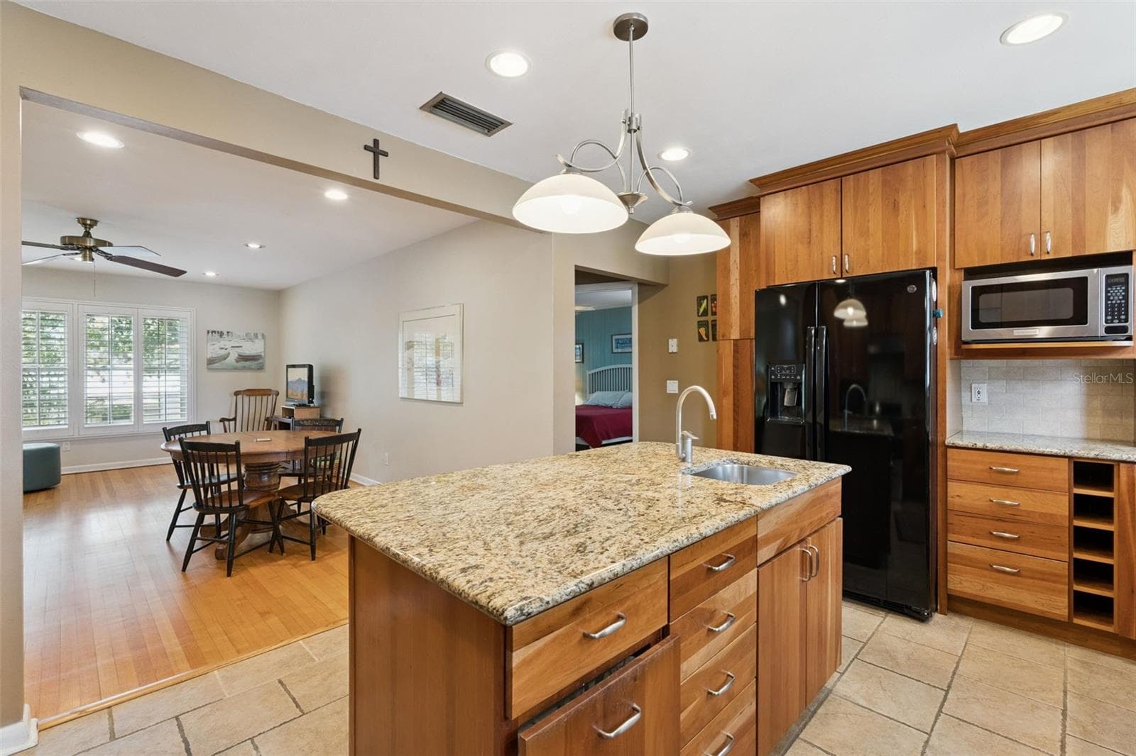 Single Family Residence at 1008 E RIDGEWOOD ST, ORLANDO, photo 6 of 63