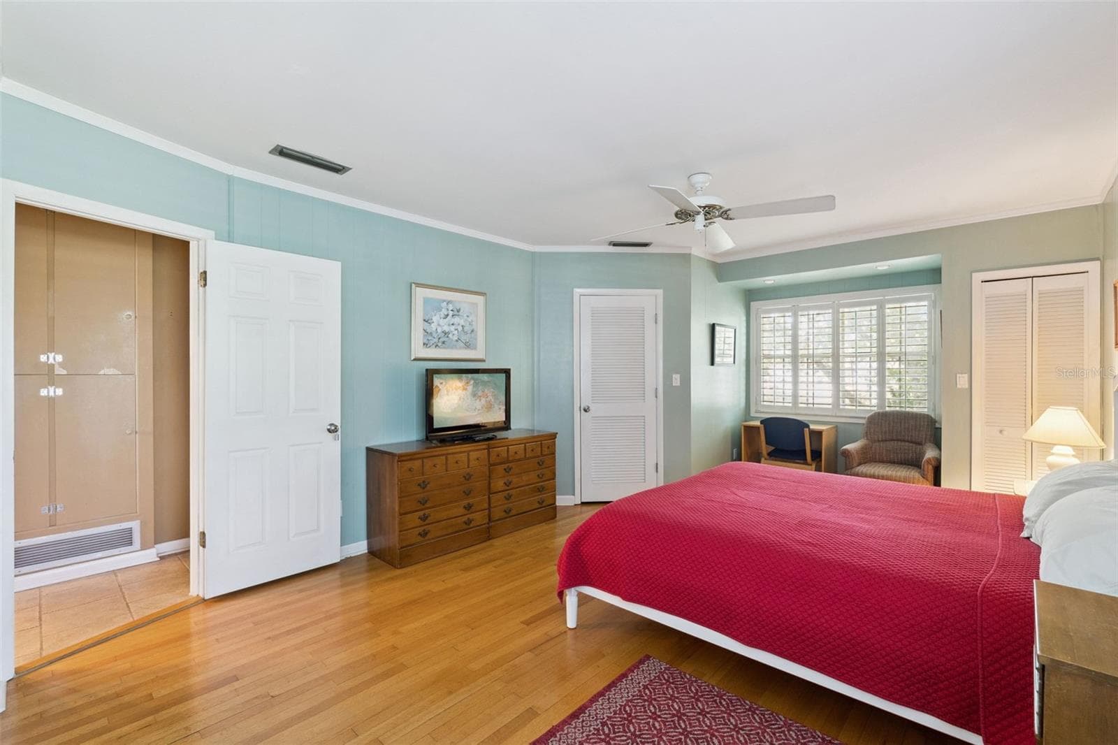 Single Family Residence at 1008 E RIDGEWOOD ST, ORLANDO, photo 14 of 63