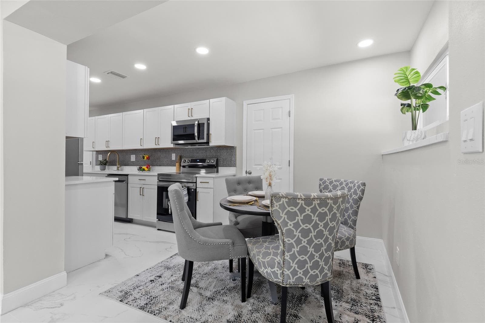Single Family Residence at 1375 LAKE DR, CASSELBERRY, photo 9 of 43