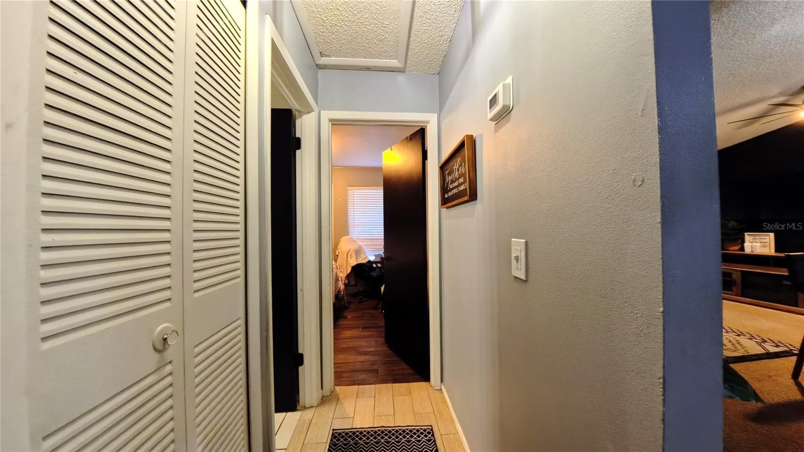 Hallway leading to bedrooms - 257 CLEMENS CT, ORLANDO