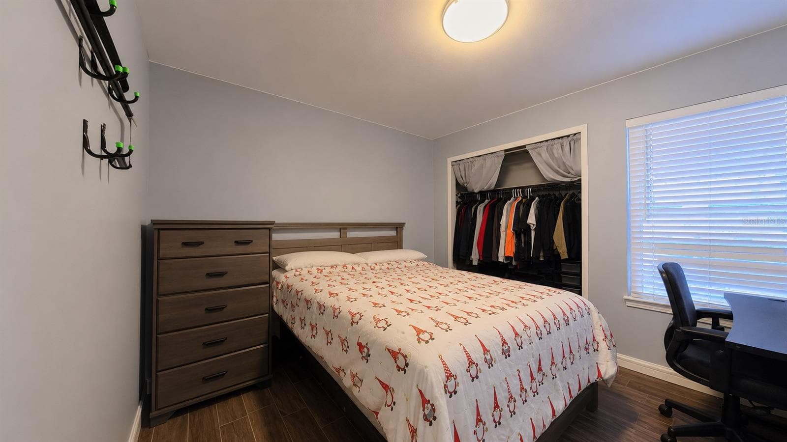 Secondary bedroom with closet - 257 CLEMENS CT, ORLANDO