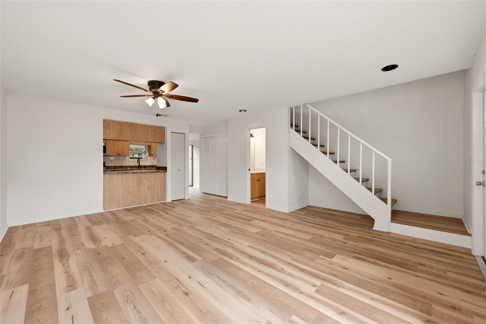 Condominium at 7906 TANGERINE DR, TAMPA, photo 4 of 23
