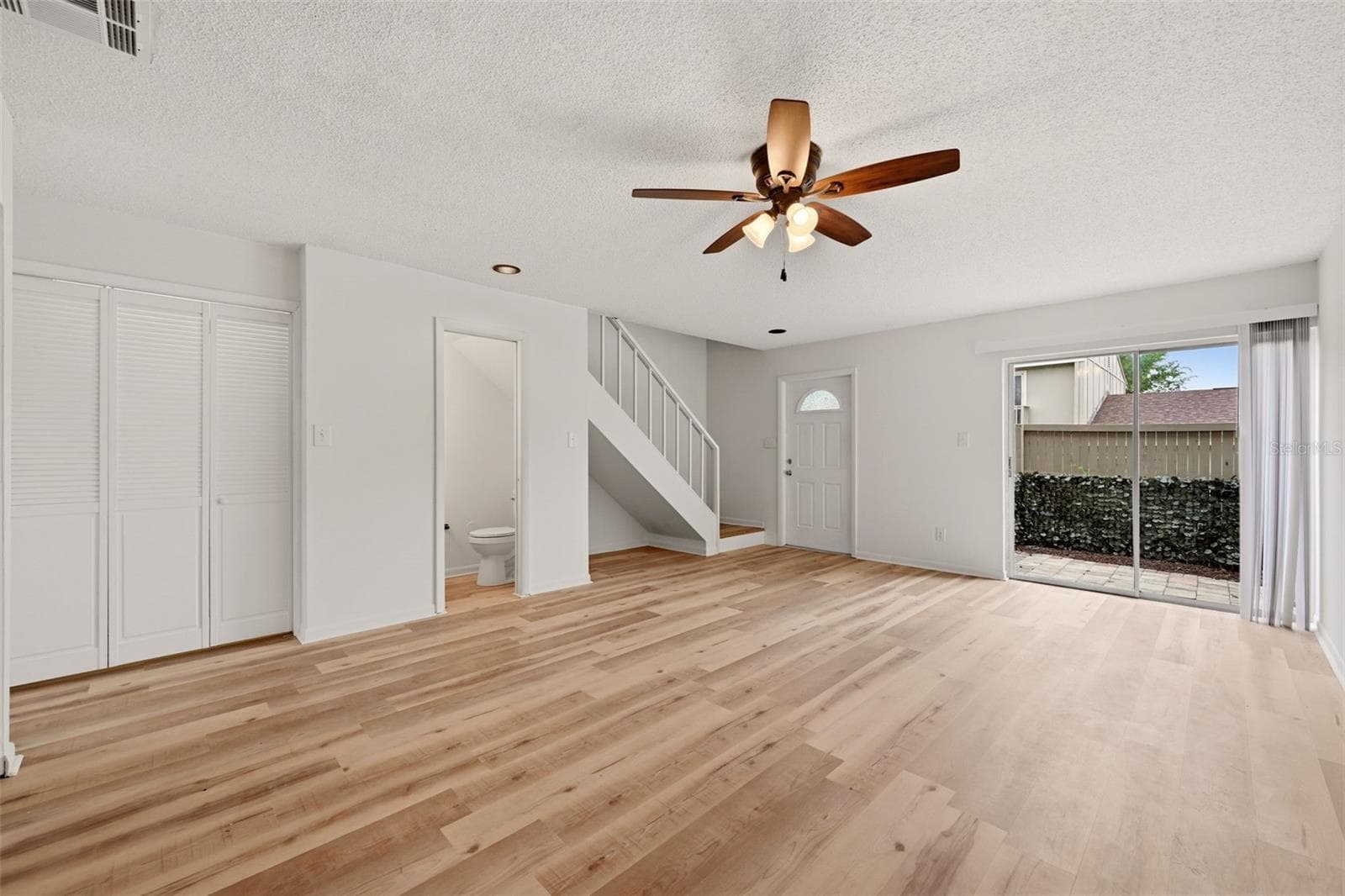 Condominium at 7906 TANGERINE DR, TAMPA, photo 5 of 23