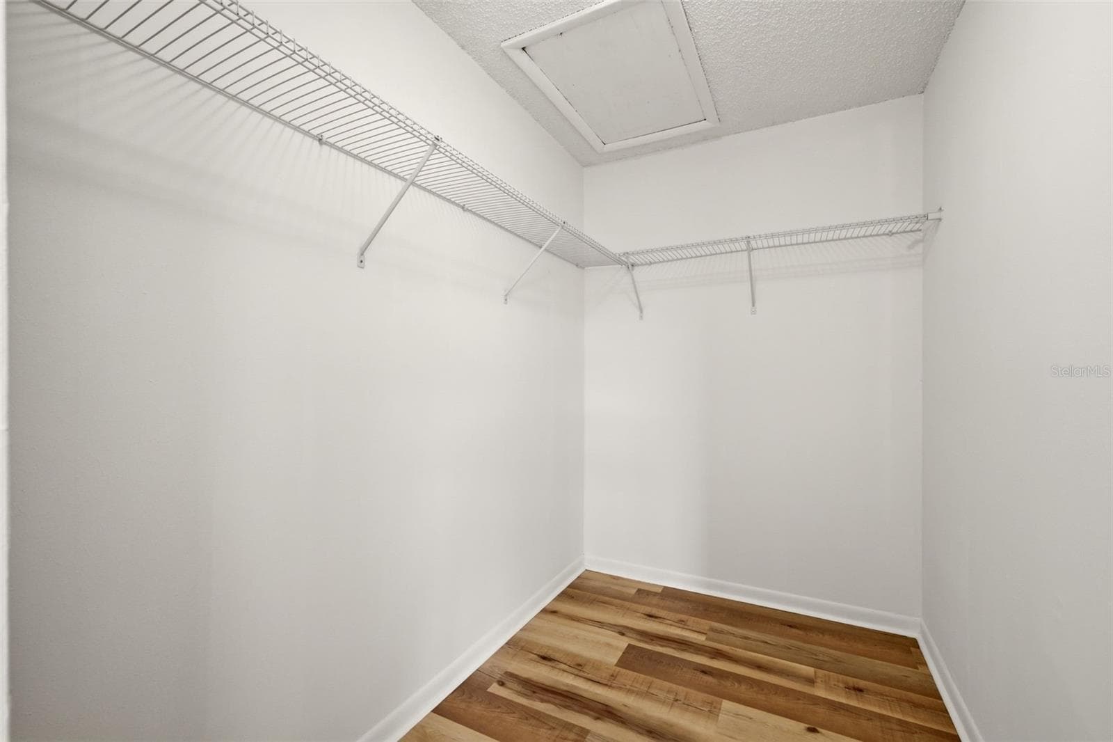 Condominium at 7906 TANGERINE DR, TAMPA, photo 11 of 23