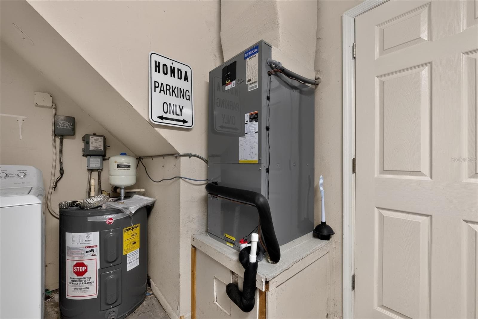 HVAC/HWH - 1243 PIN OAK DR, APOPKA