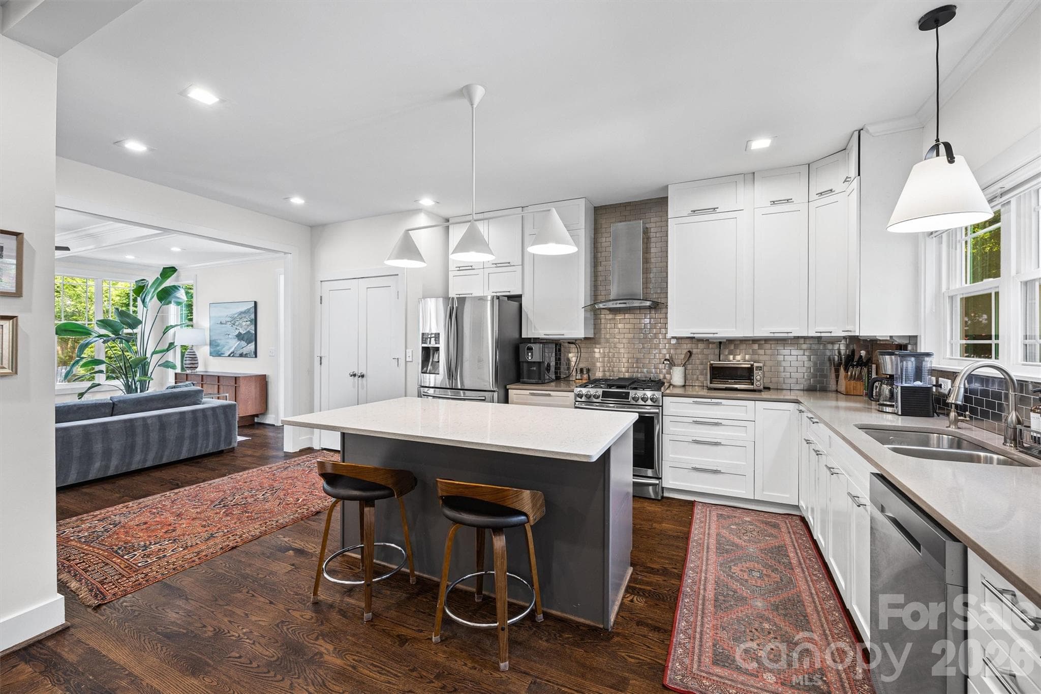 Single Family Residence at 821 Woodside Avenue, Charlotte, photo 10 of 41