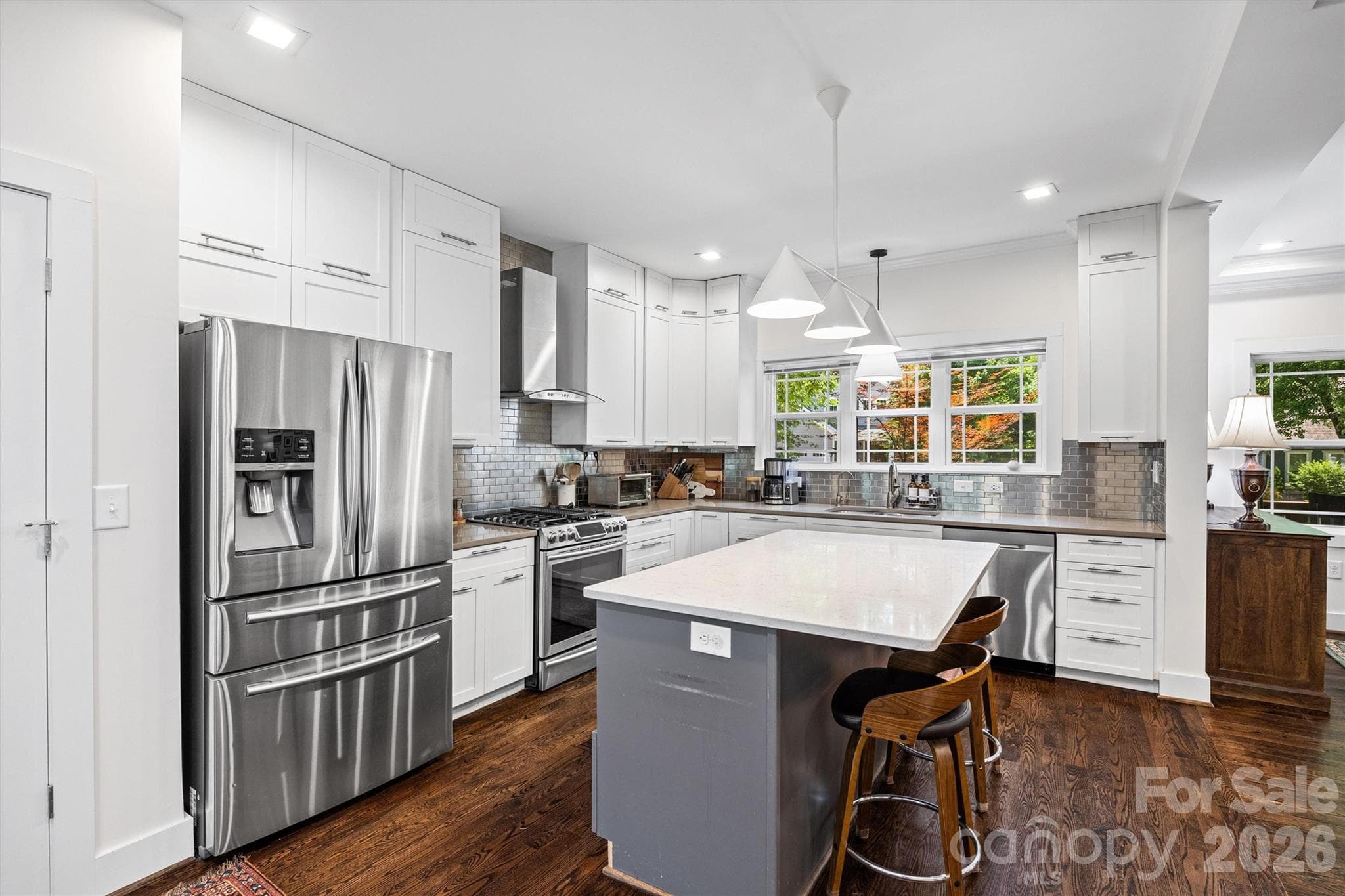 Single Family Residence at 821 Woodside Avenue, Charlotte, photo 11 of 41