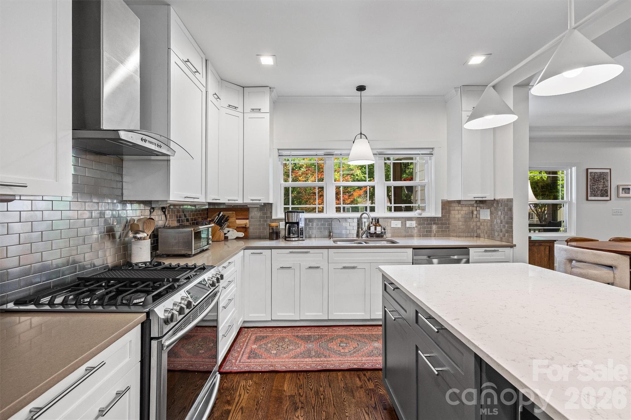 Single Family Residence at 821 Woodside Avenue, Charlotte, photo 13 of 41