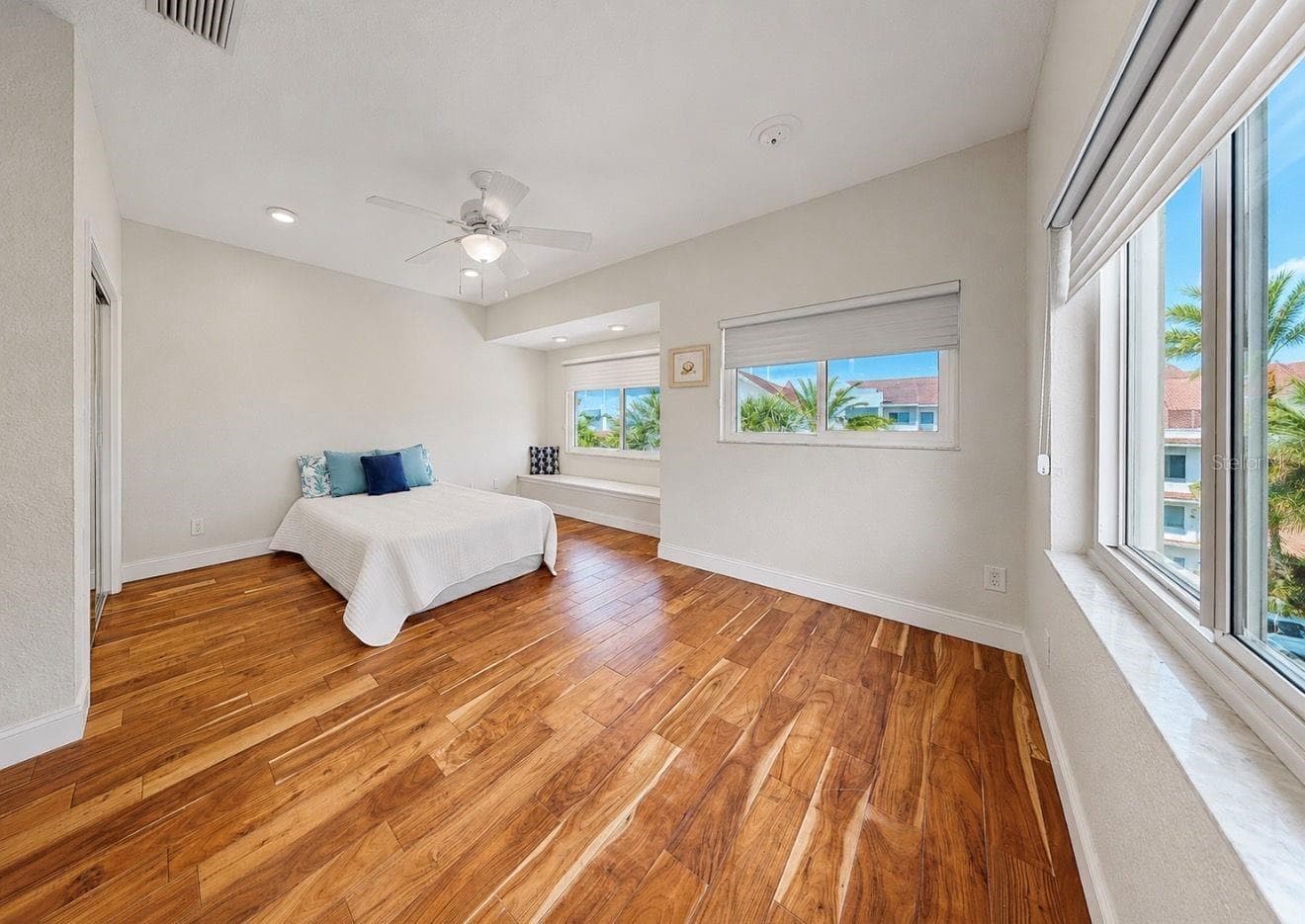 3rd floor bedroom - 4639 MIRABELLA CT, ST PETE BEACH