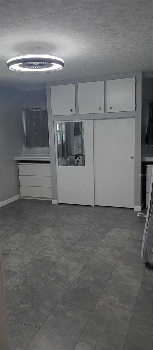 Mobile Home at 313 DANUBE CIR, BRADENTON, photo 16 of 35