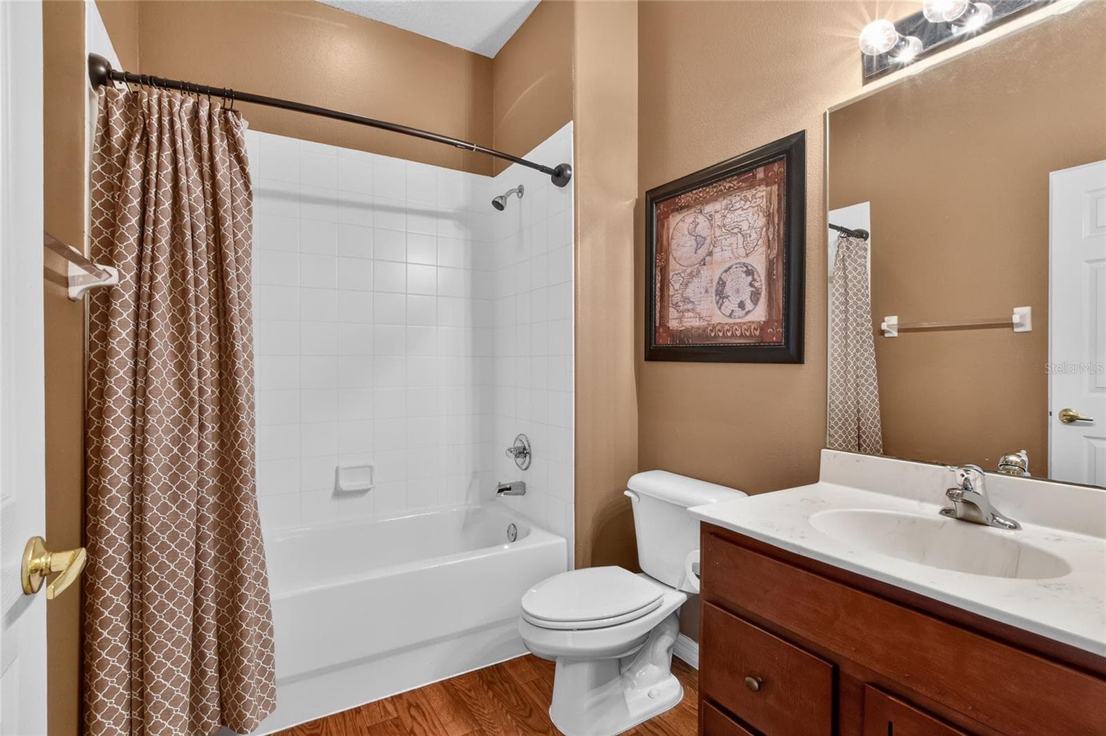 Hall Bath - 3933 SERENADE LN, LAKELAND