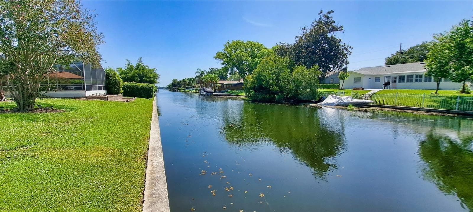 Single Family Residence at 2400 LAUDERDALE CT, ORLANDO, photo 2 of 39