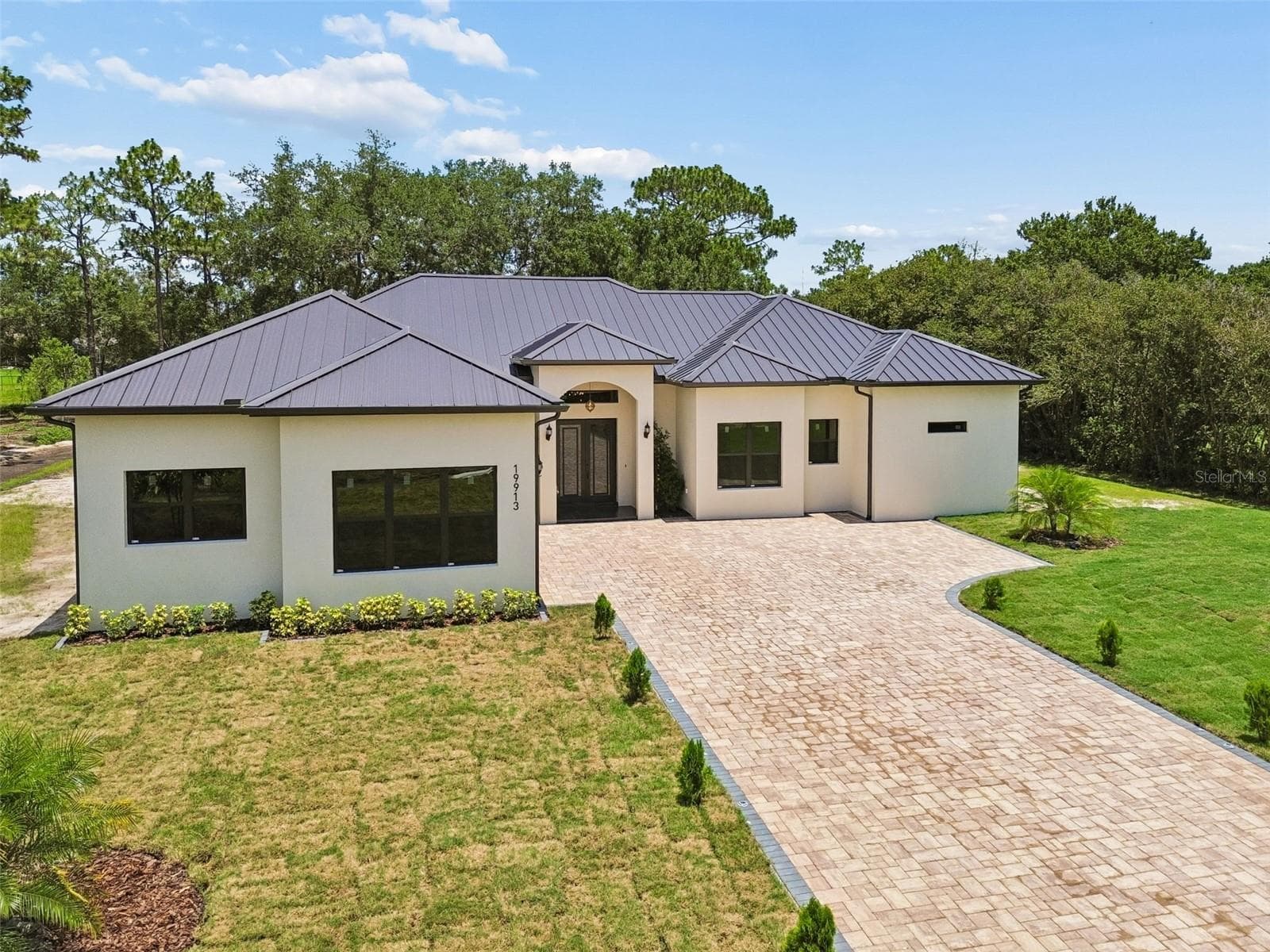 Single Family Residence at 19913 MOORGATE ST, ORLANDO, photo 4 of 98