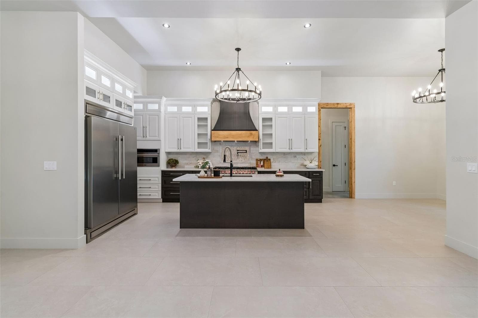 Kitchen - 19913 MOORGATE ST, ORLANDO