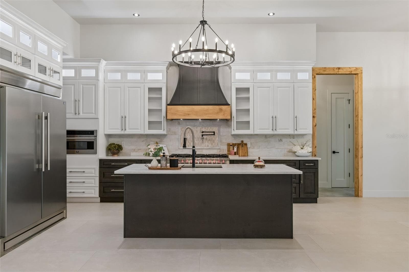 Kitchen - 19913 MOORGATE ST, ORLANDO