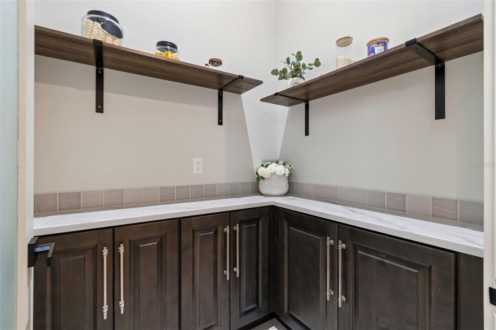 Pantry - 19913 MOORGATE ST, ORLANDO