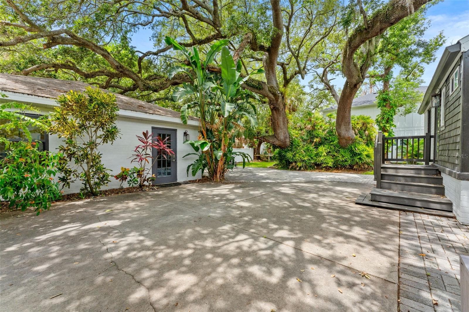 Detached garage - 802 W CORAL ST, TAMPA