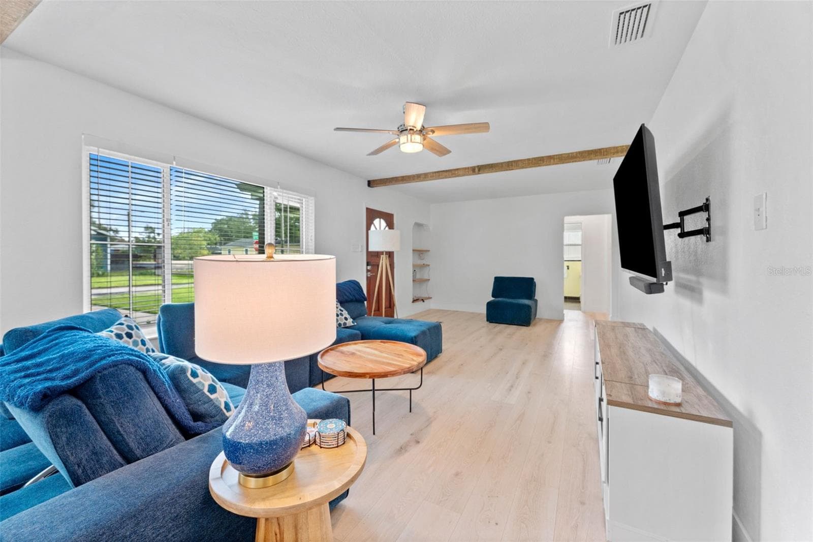 Single Family Residence at 802 W CORAL ST, TAMPA, photo 11 of 58