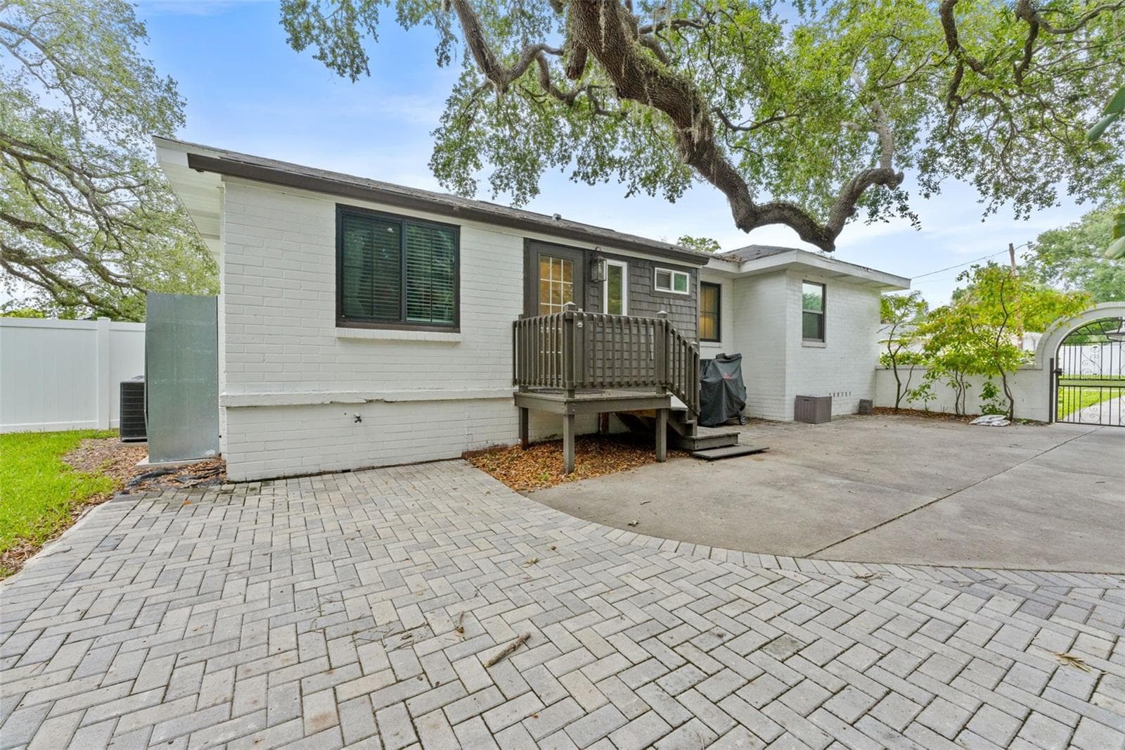 Single Family Residence at 802 W CORAL ST, TAMPA, photo 43 of 58