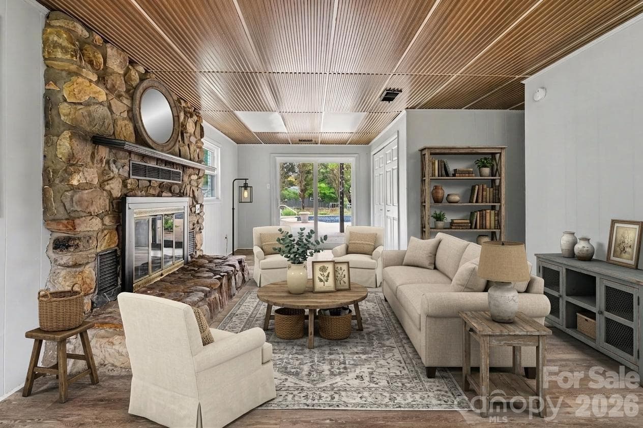 virtually staged - 2310 24th Avenue NE, Hickory
