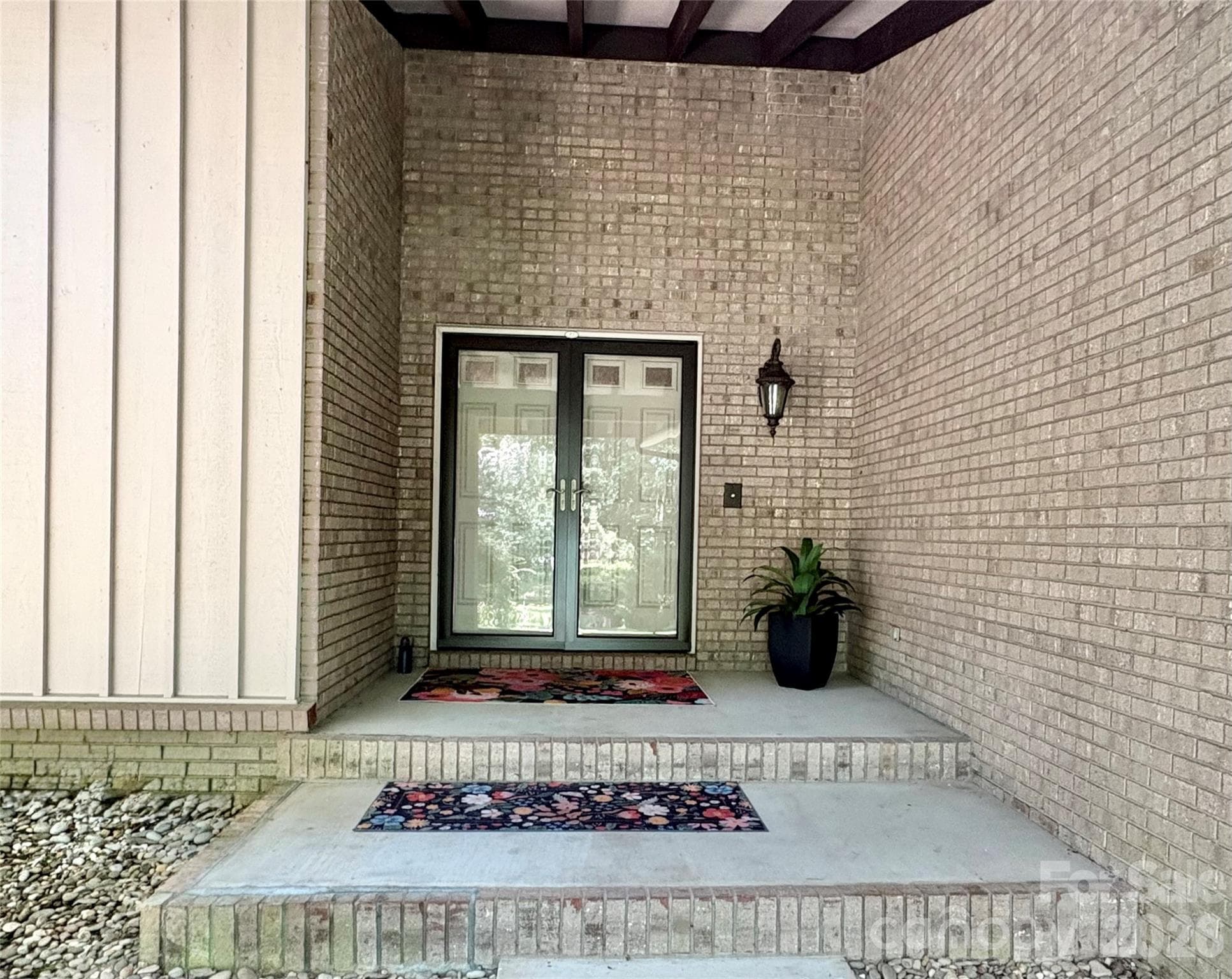 Grand Front Entrance,  double doors & covered patio - Hendersonville