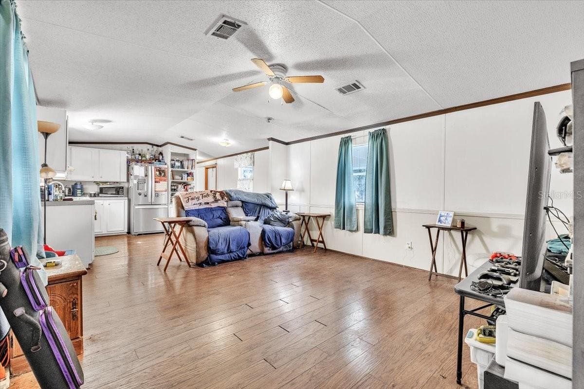 Manufactured Home at 1169 LAFAYETTE ST, PUNTA GORDA, photo 3 of 31