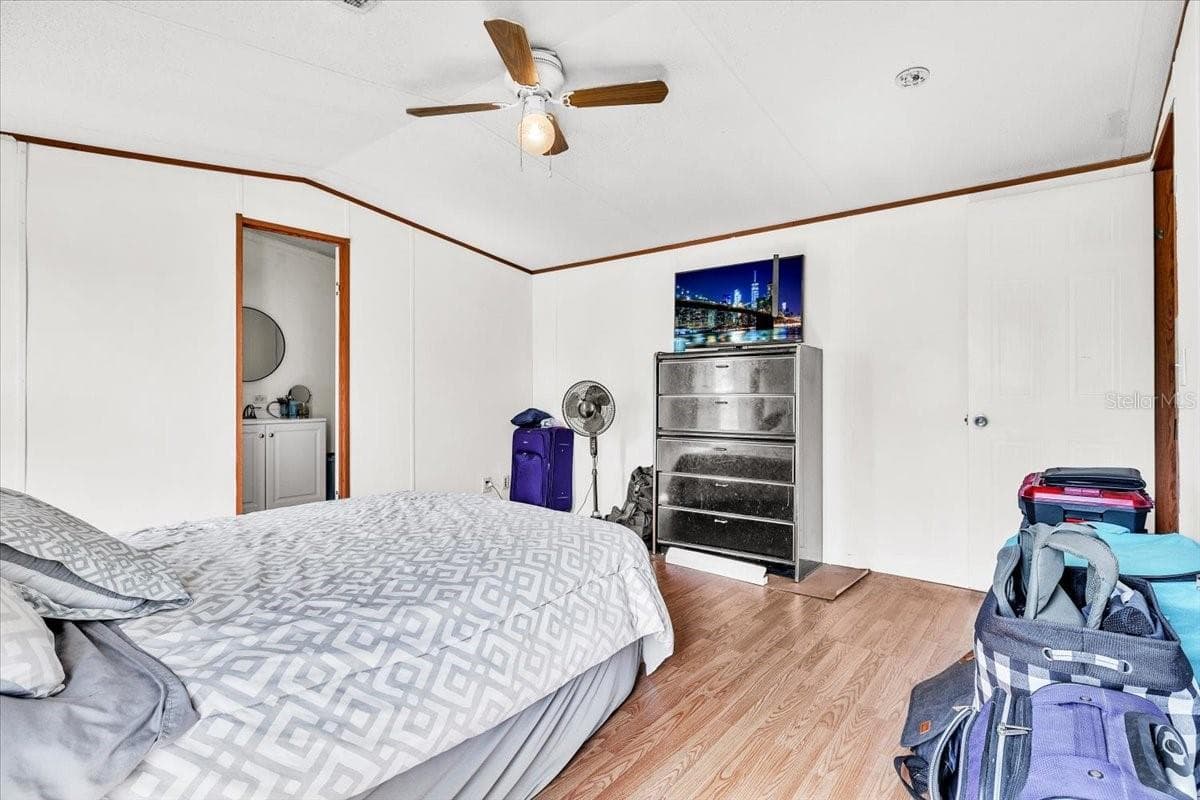 Manufactured Home at 1169 LAFAYETTE ST, PUNTA GORDA, photo 10 of 31