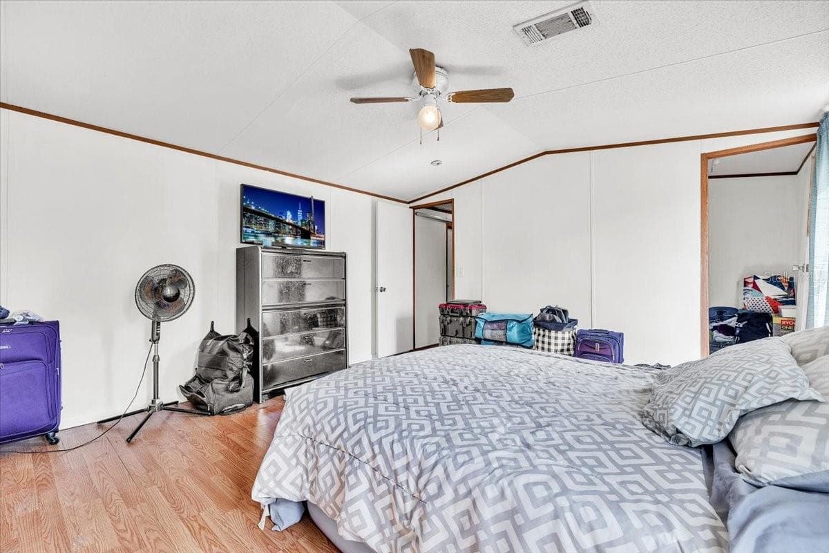 Manufactured Home at 1169 LAFAYETTE ST, PUNTA GORDA, photo 11 of 31