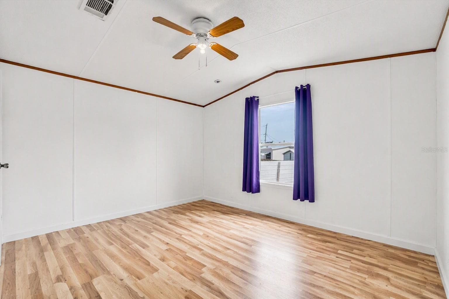 Manufactured Home at 1169 LAFAYETTE ST, PUNTA GORDA, photo 13 of 31