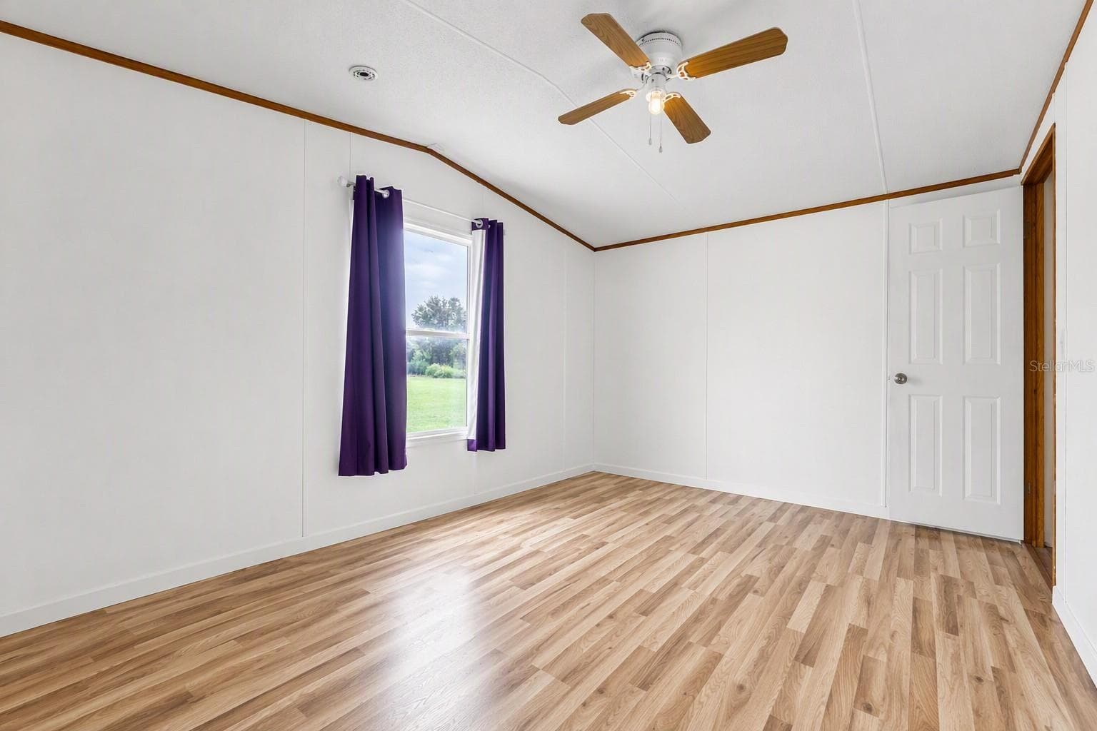 Manufactured Home at 1169 LAFAYETTE ST, PUNTA GORDA, photo 14 of 31