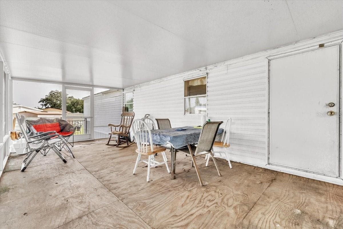 Manufactured Home at 1169 LAFAYETTE ST, PUNTA GORDA, photo 18 of 31