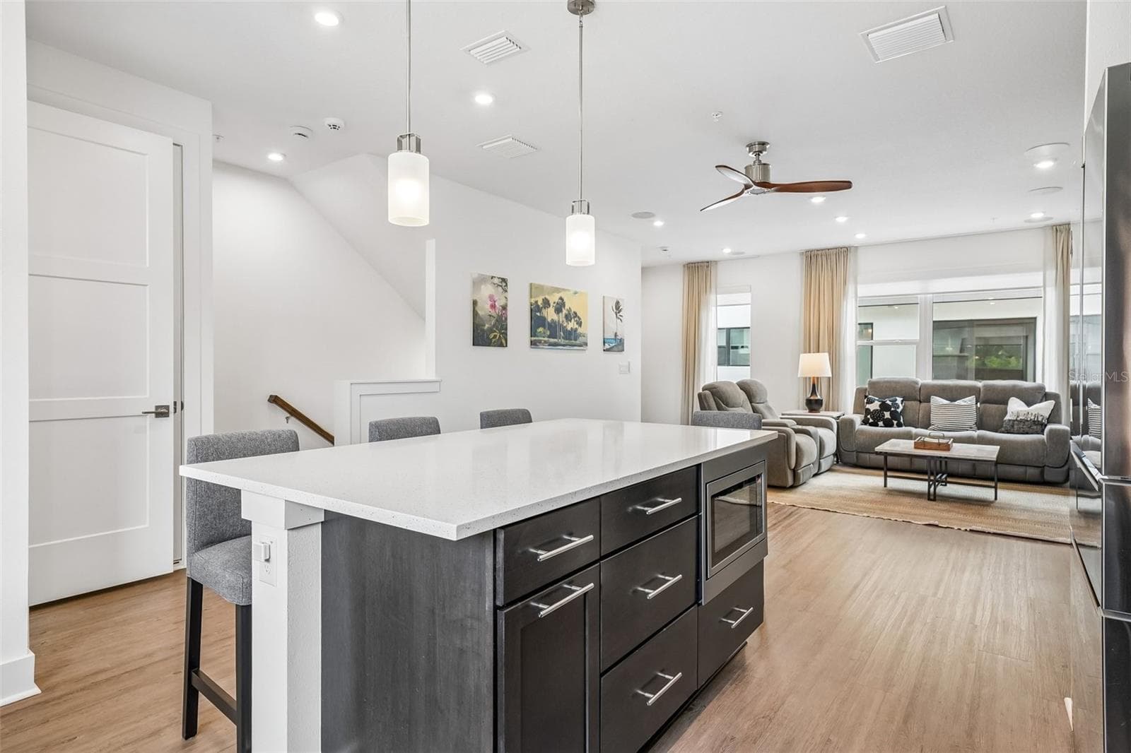 Townhouse at 312 15TH ST N, ST PETERSBURG, photo 5 of 49