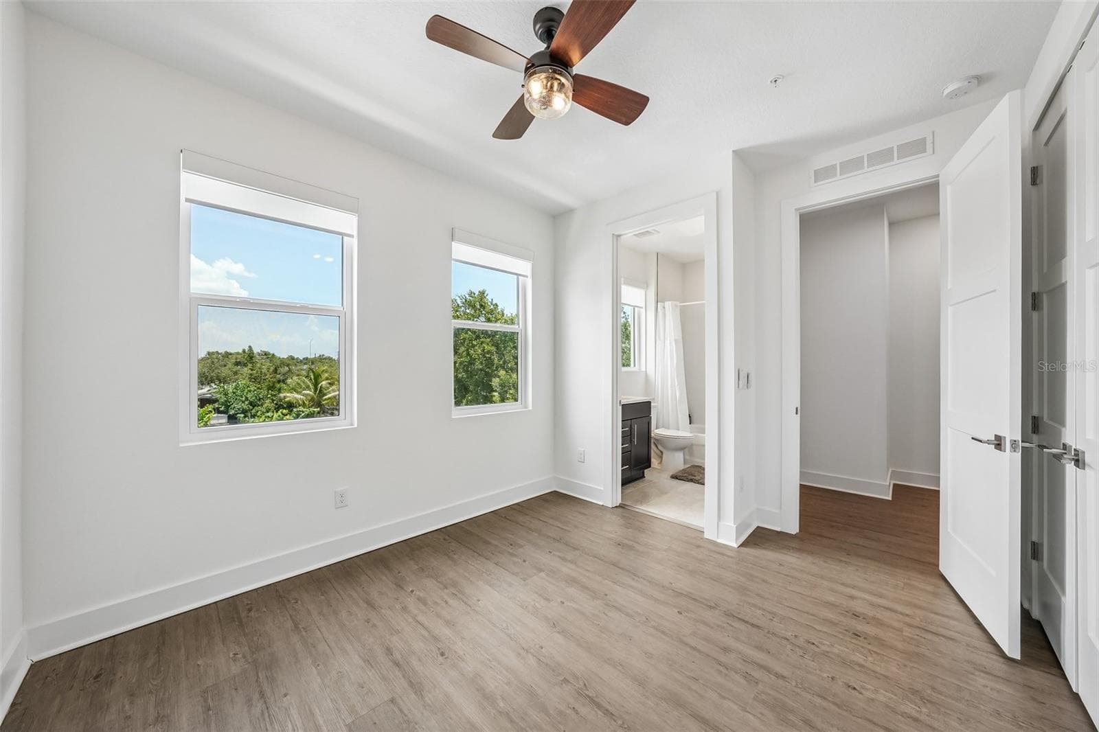 Townhouse at 312 15TH ST N, ST PETERSBURG, photo 15 of 49