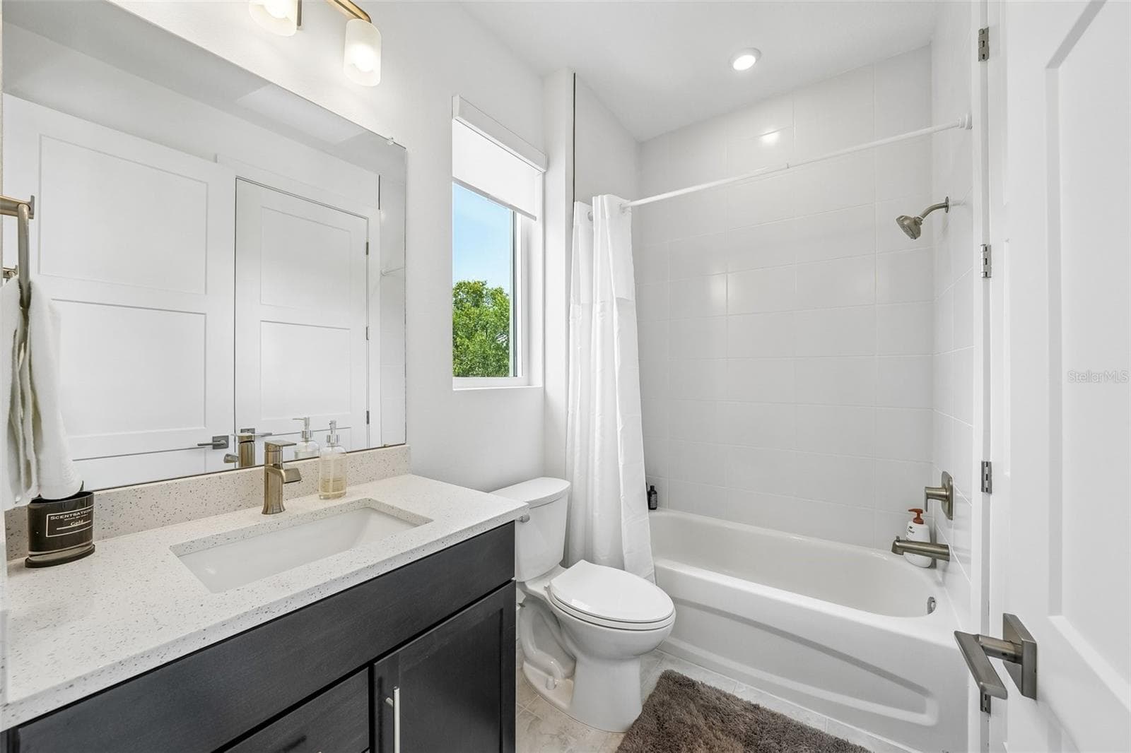 Townhouse at 312 15TH ST N, ST PETERSBURG, photo 16 of 49